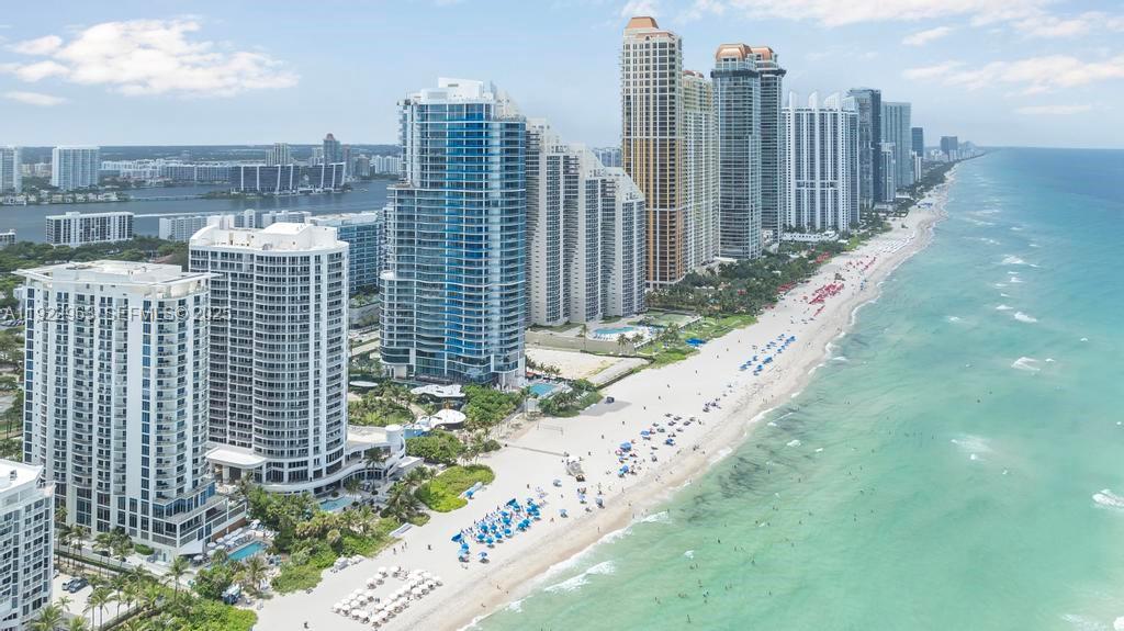 17121 Collins Ave # 903