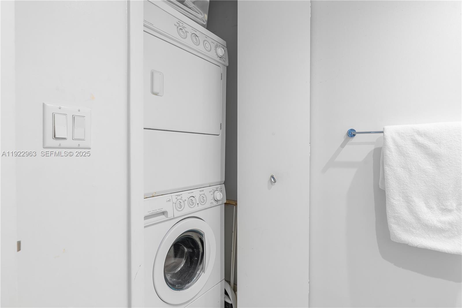 17121 Collins Ave # 903