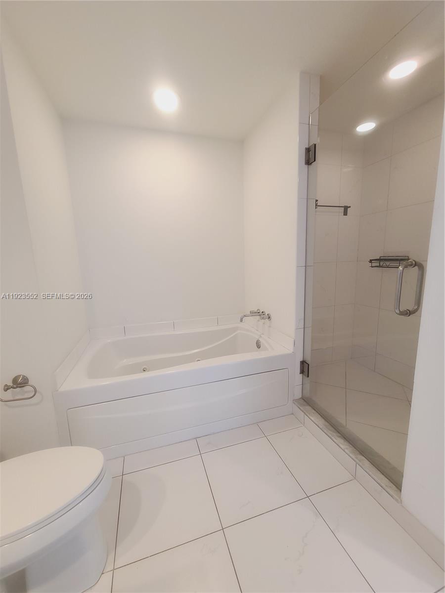 500 BRICKELL AVE # 2608