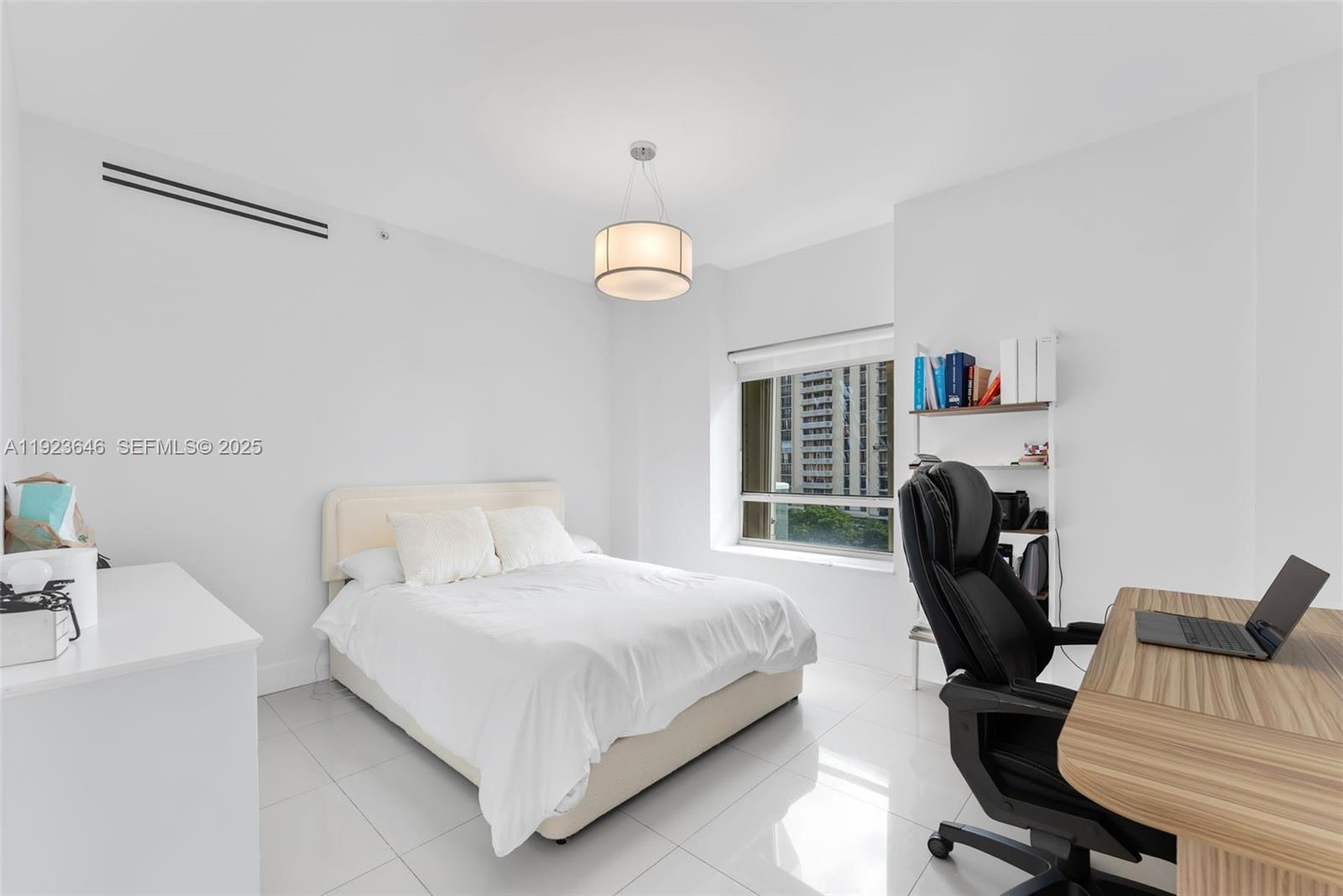 19500 Turnberry Way # 7D