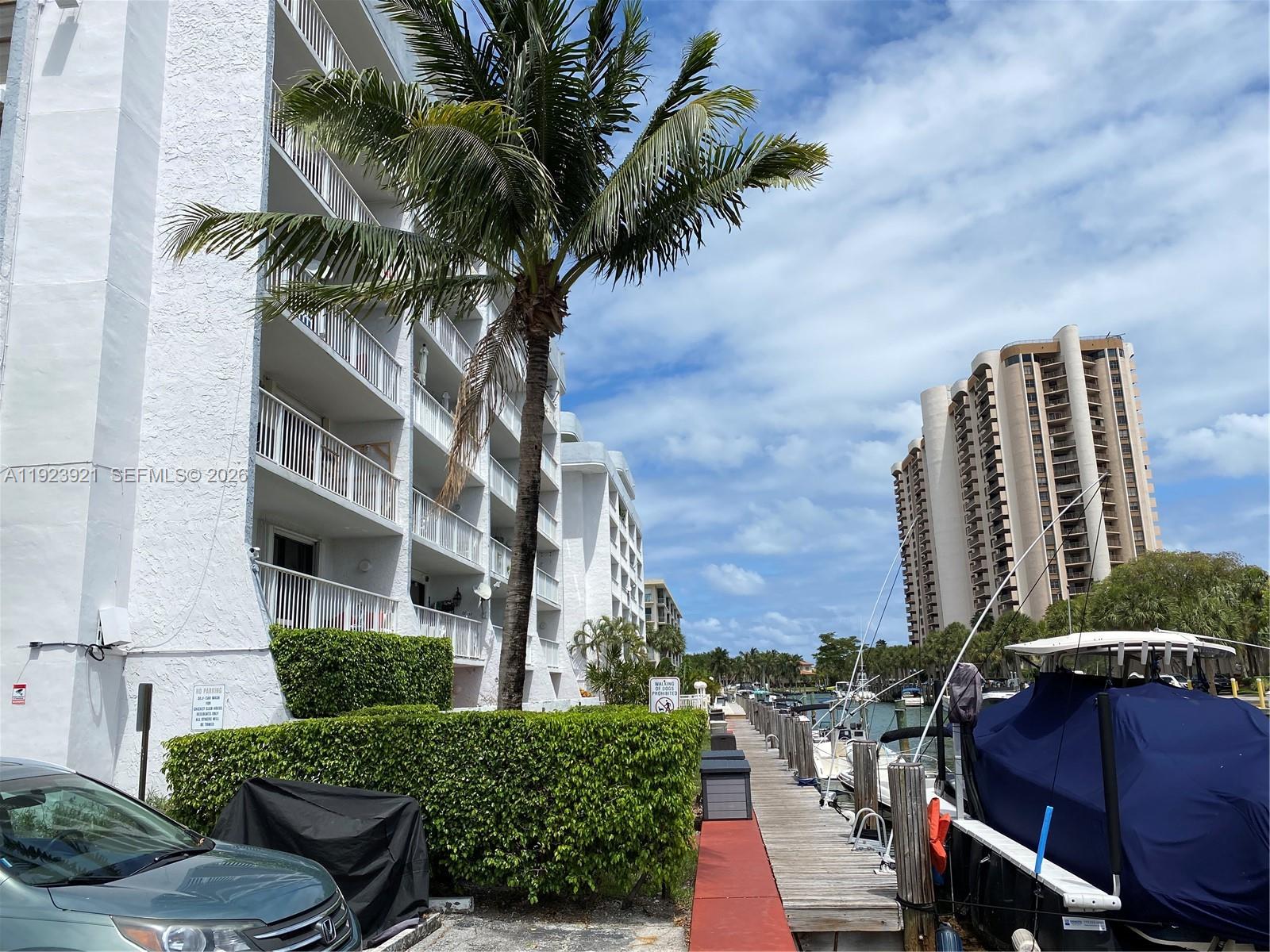 1650 NE 115th St # 405