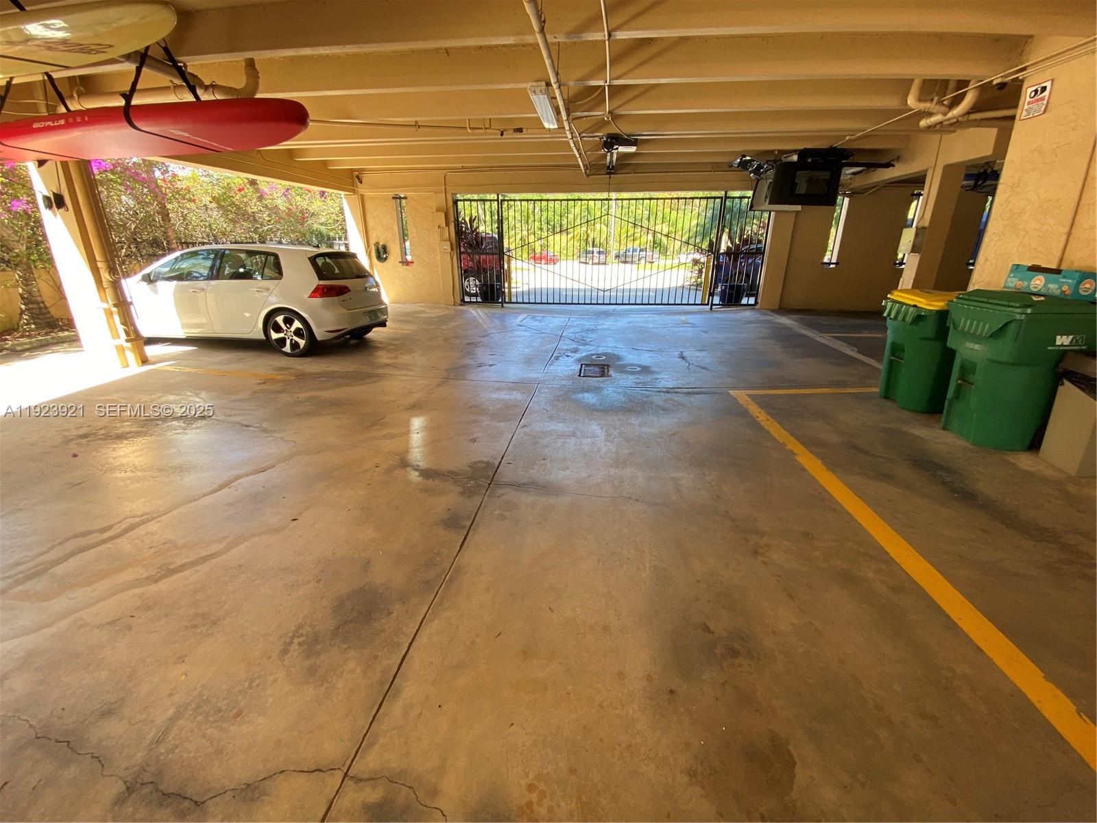 1650 NE 115th St # 405