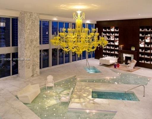 475 Brickell Ave # 910