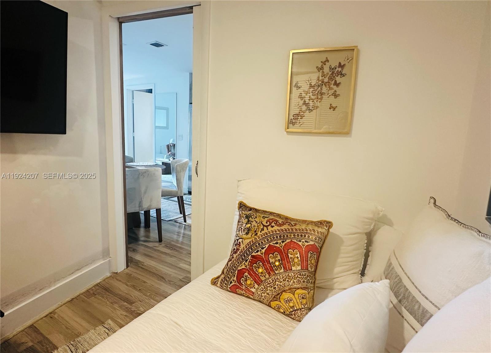 121 NE 34th St # 3014