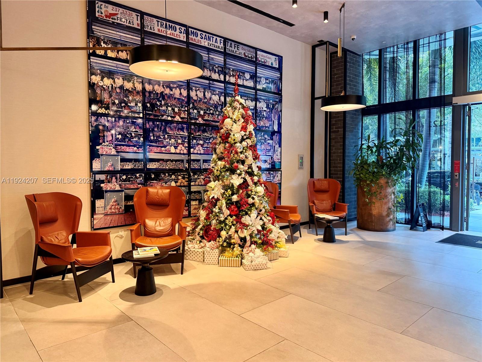 121 NE 34th St # 3014