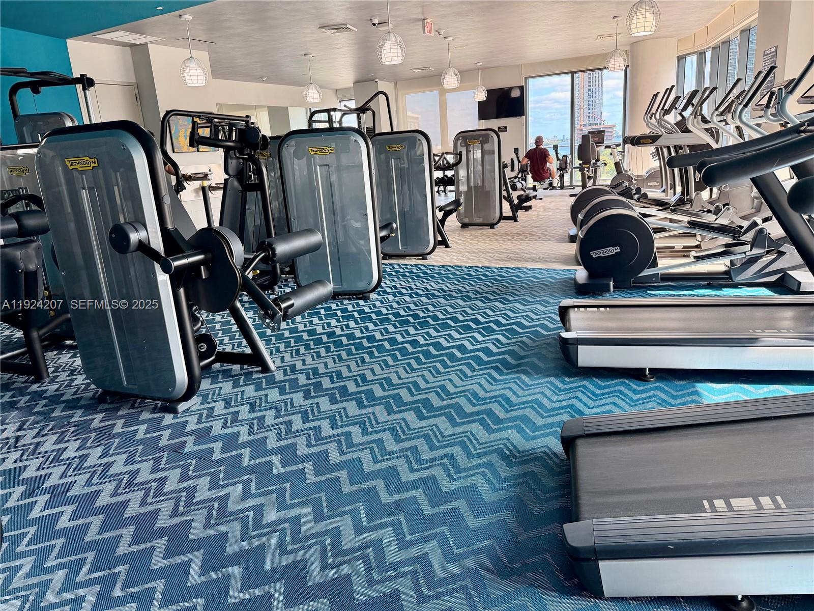 121 NE 34th St # 3014