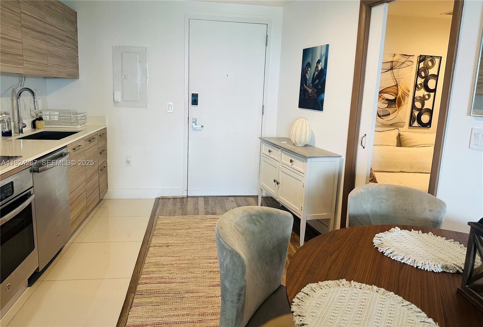 121 NE 34th St # 3014