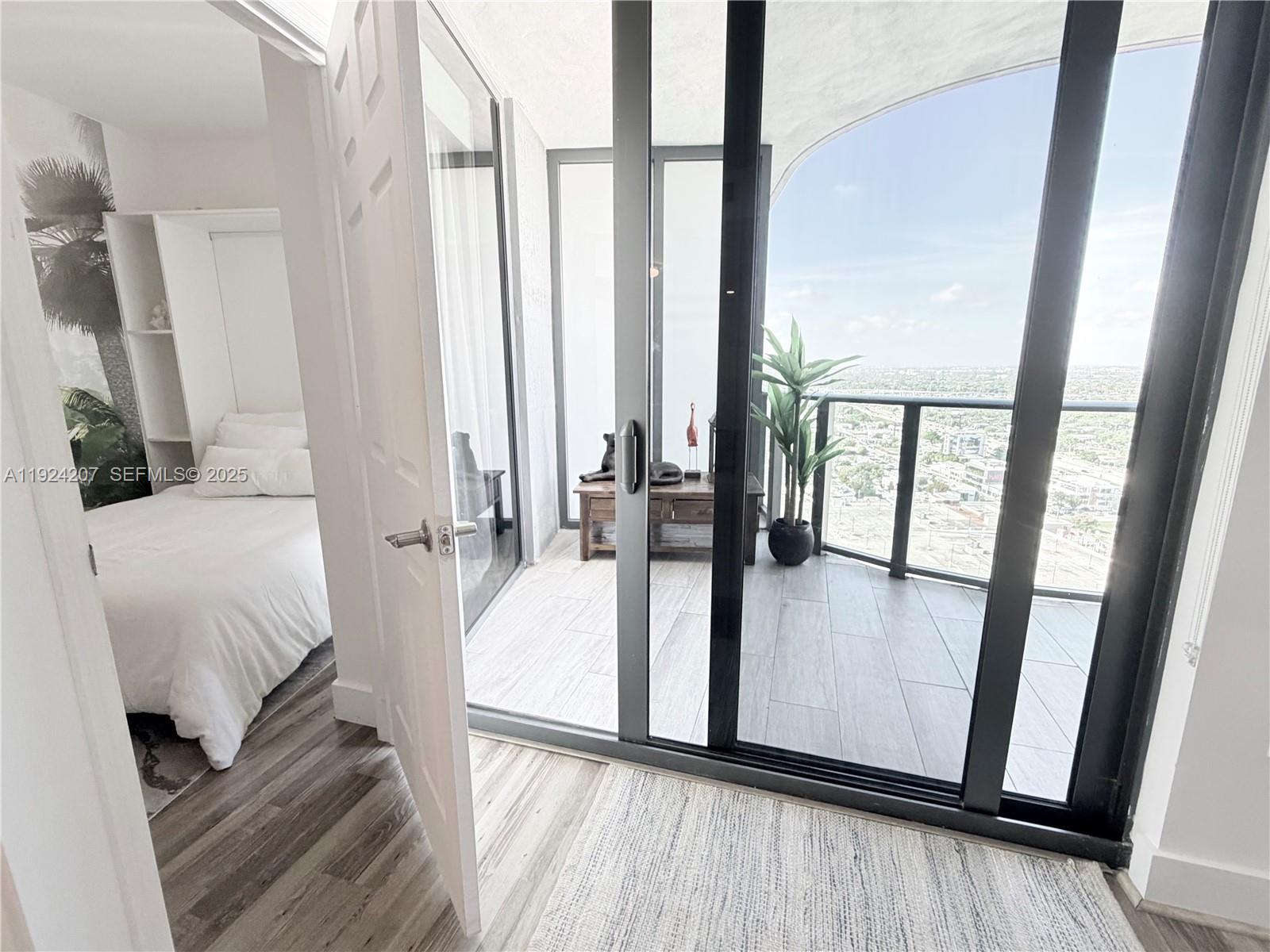 121 NE 34th St # 3014