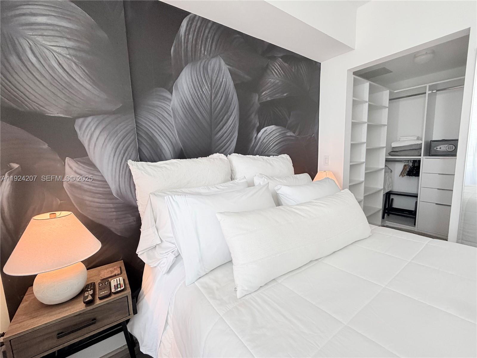 121 NE 34th St # 3014