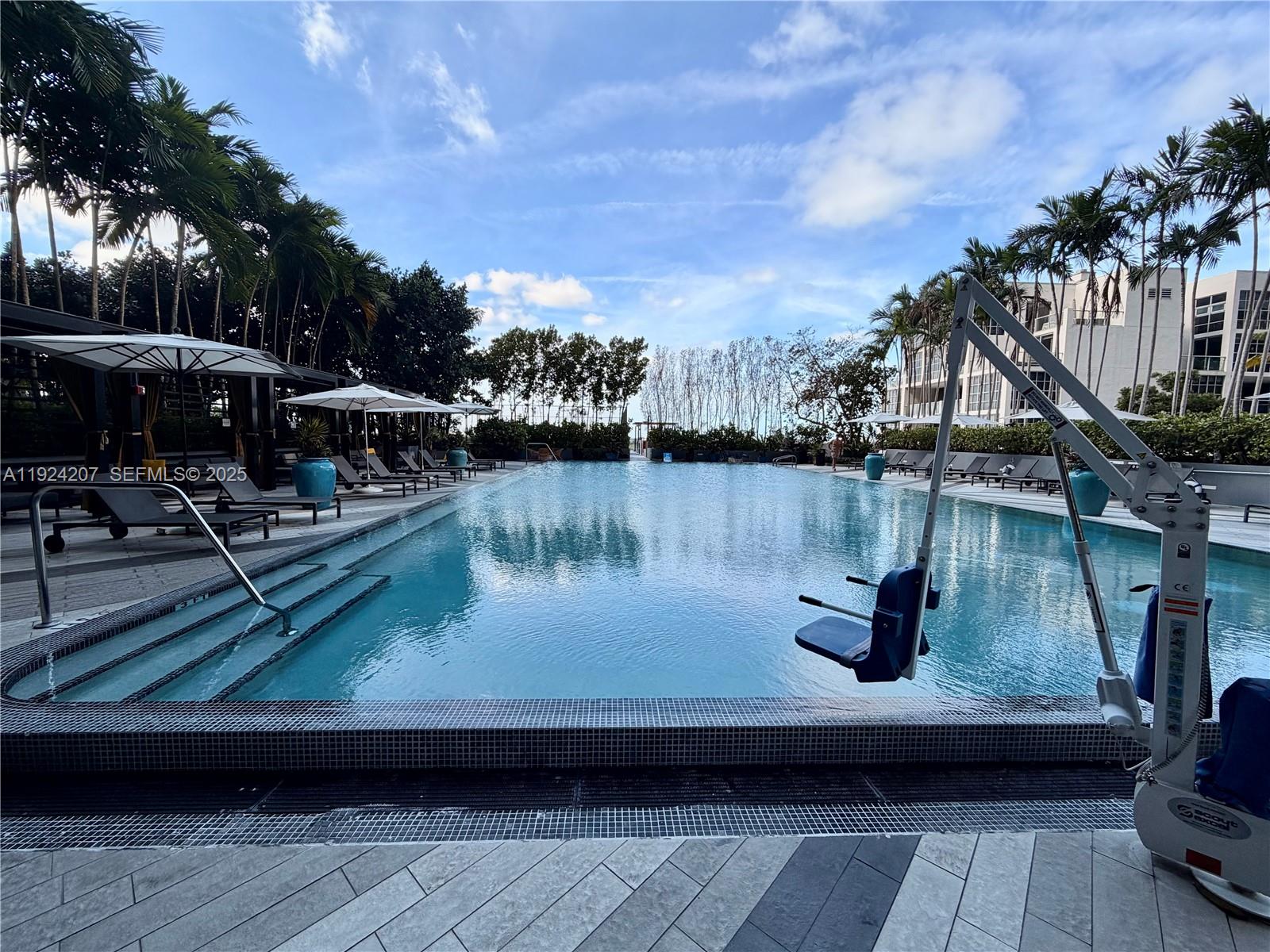 121 NE 34th St # 3014