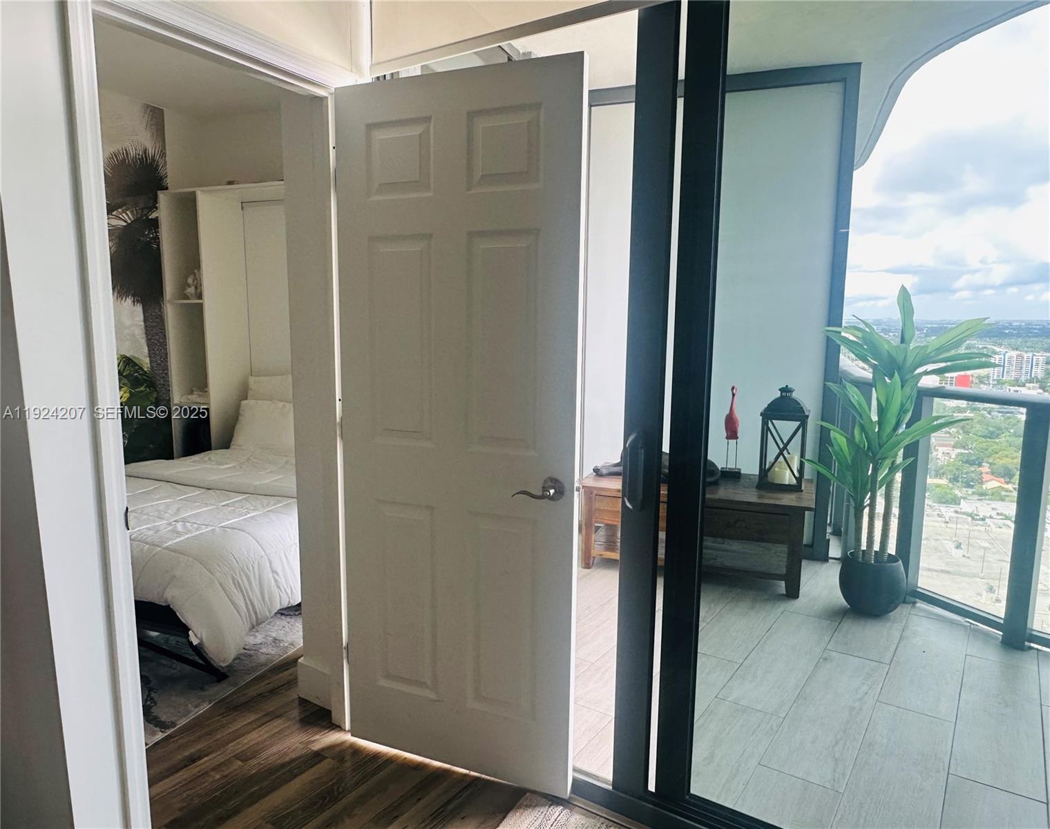 121 NE 34th St # 3014