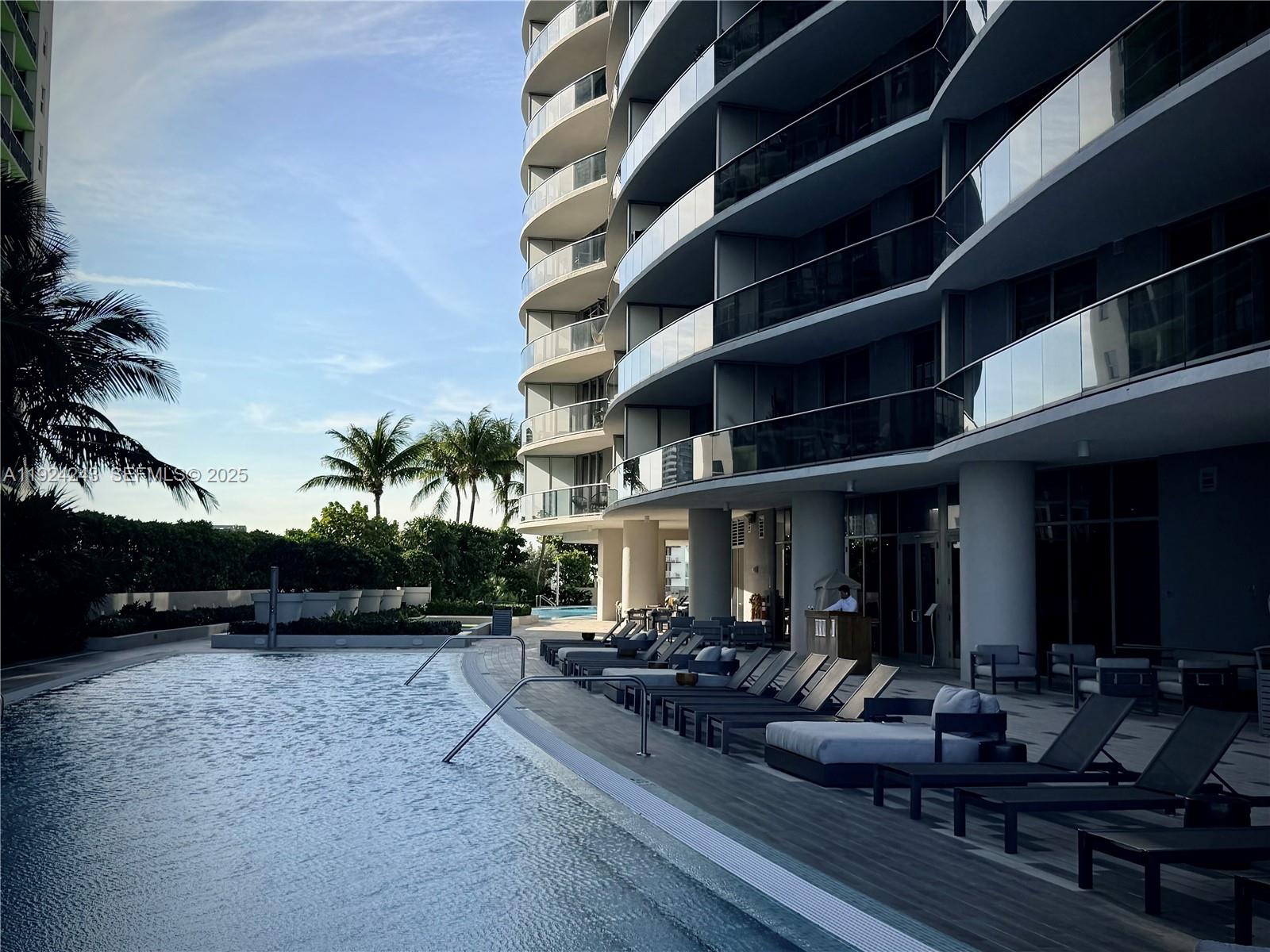 488 NE 18th St # 2310