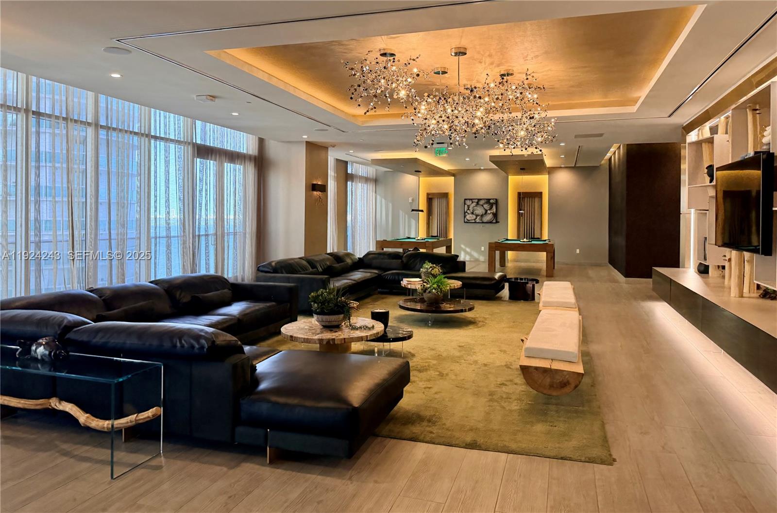 488 NE 18th St # 2310