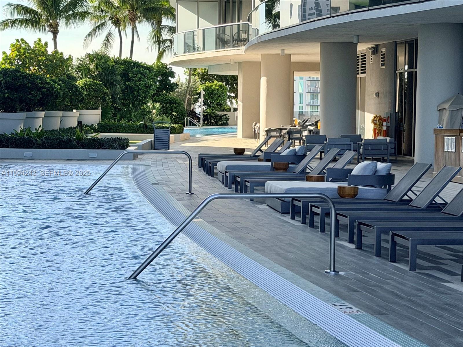 488 NE 18th St # 2310