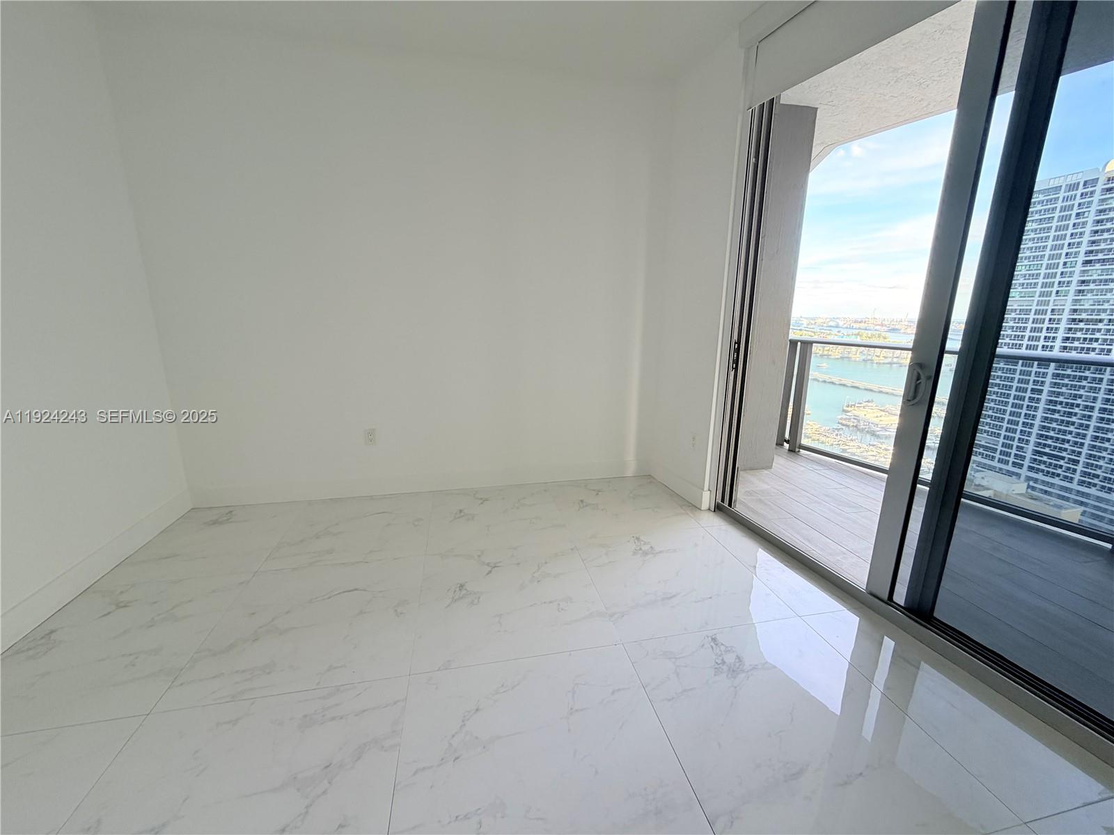 488 NE 18th St # 2310