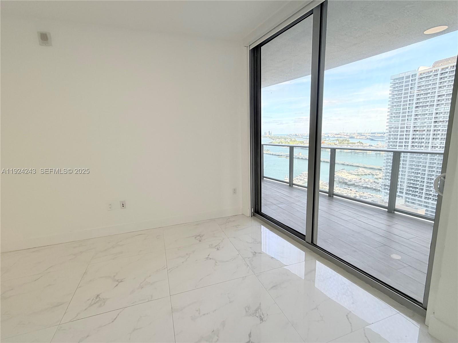 488 NE 18th St # 2310