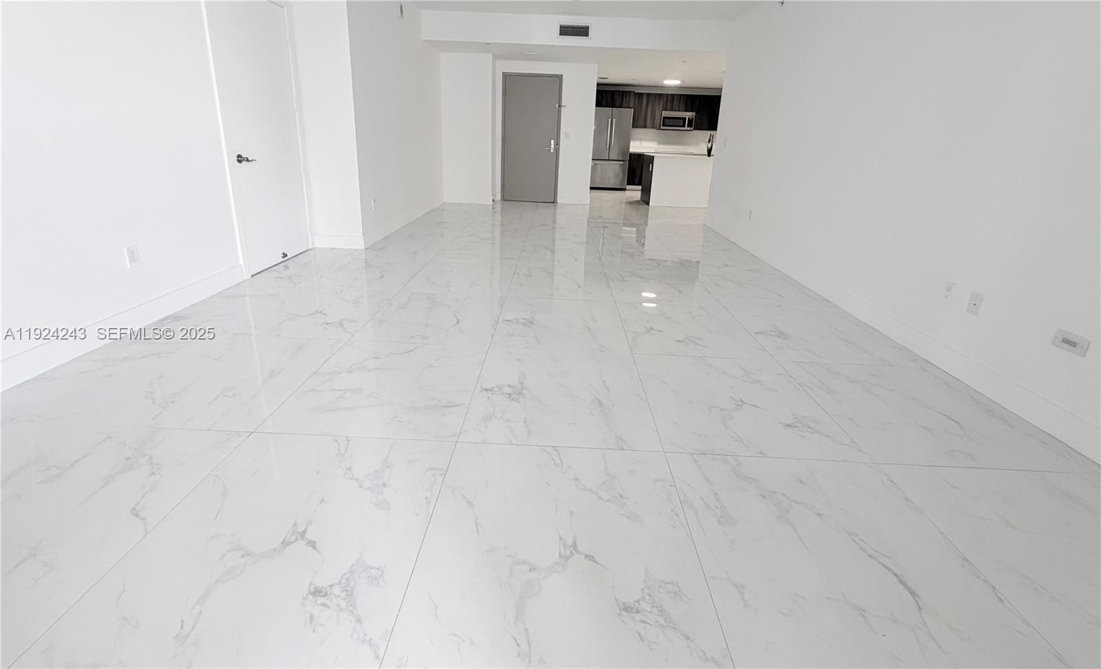 488 NE 18th St # 2310