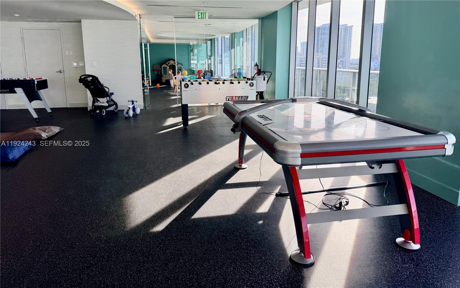 488 NE 18th St # 2310