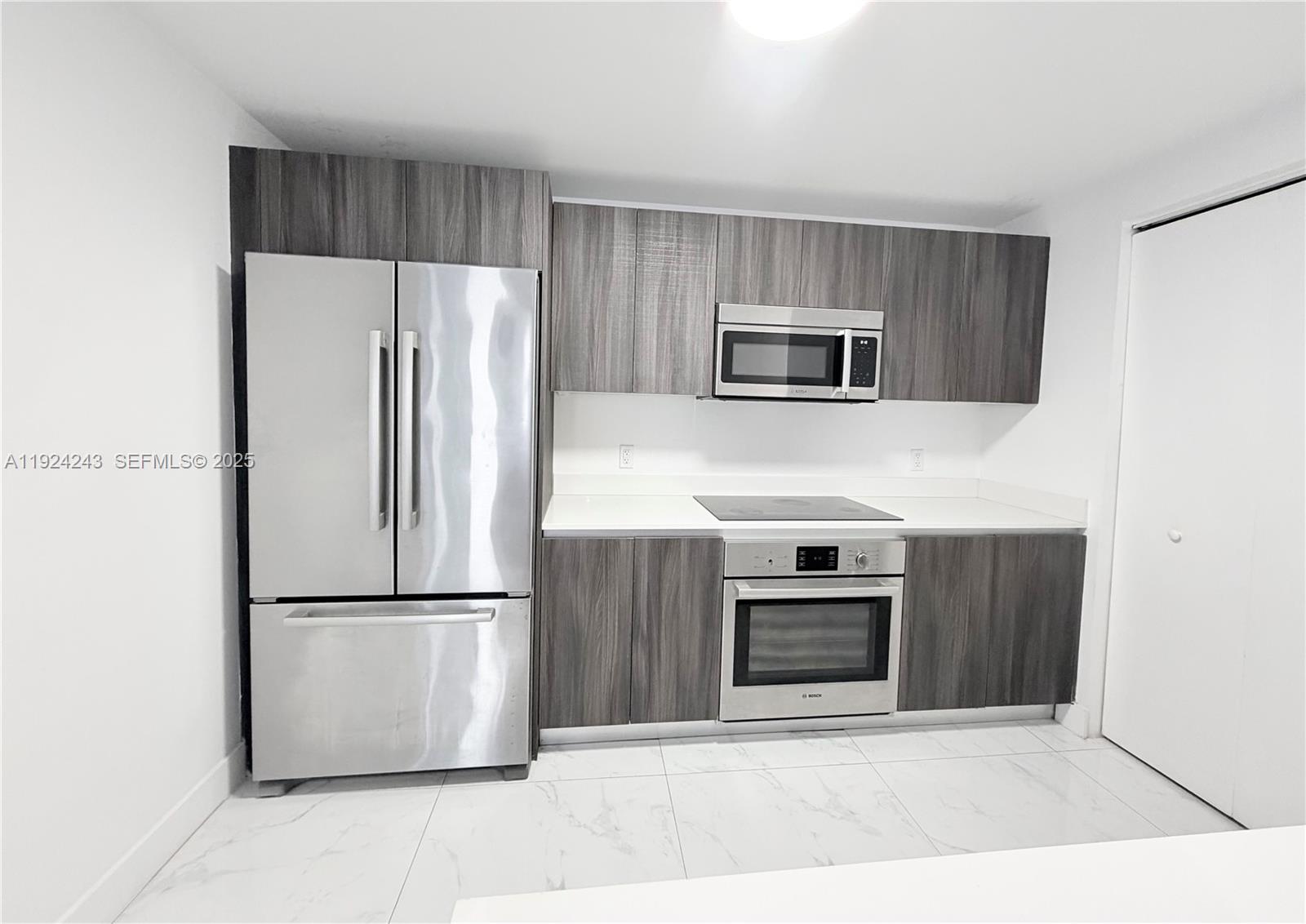 488 NE 18th St # 2310