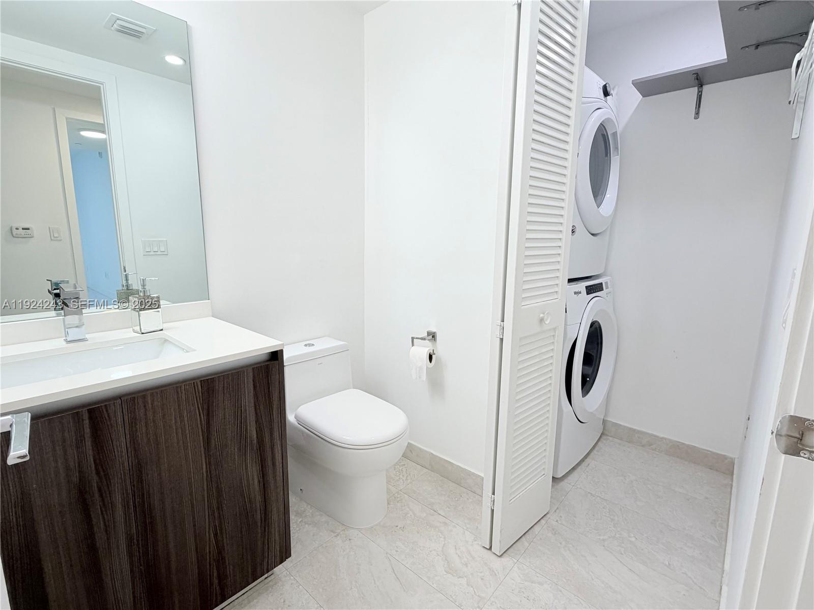 488 NE 18th St # 2310