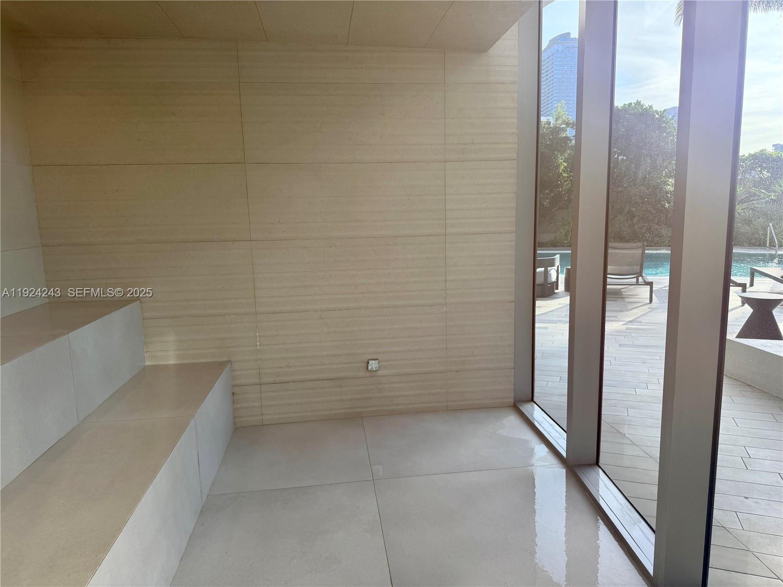 488 NE 18th St # 2310