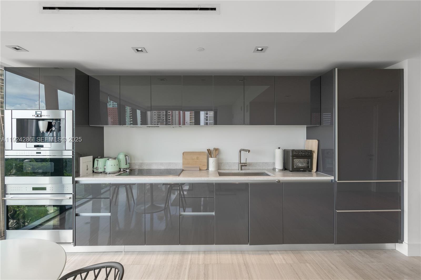 1451 Brickell Ave # 1204