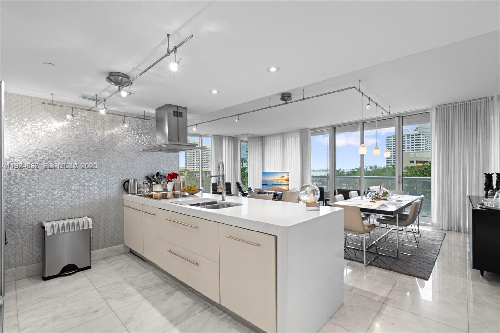 495 Brickell Ave # 501