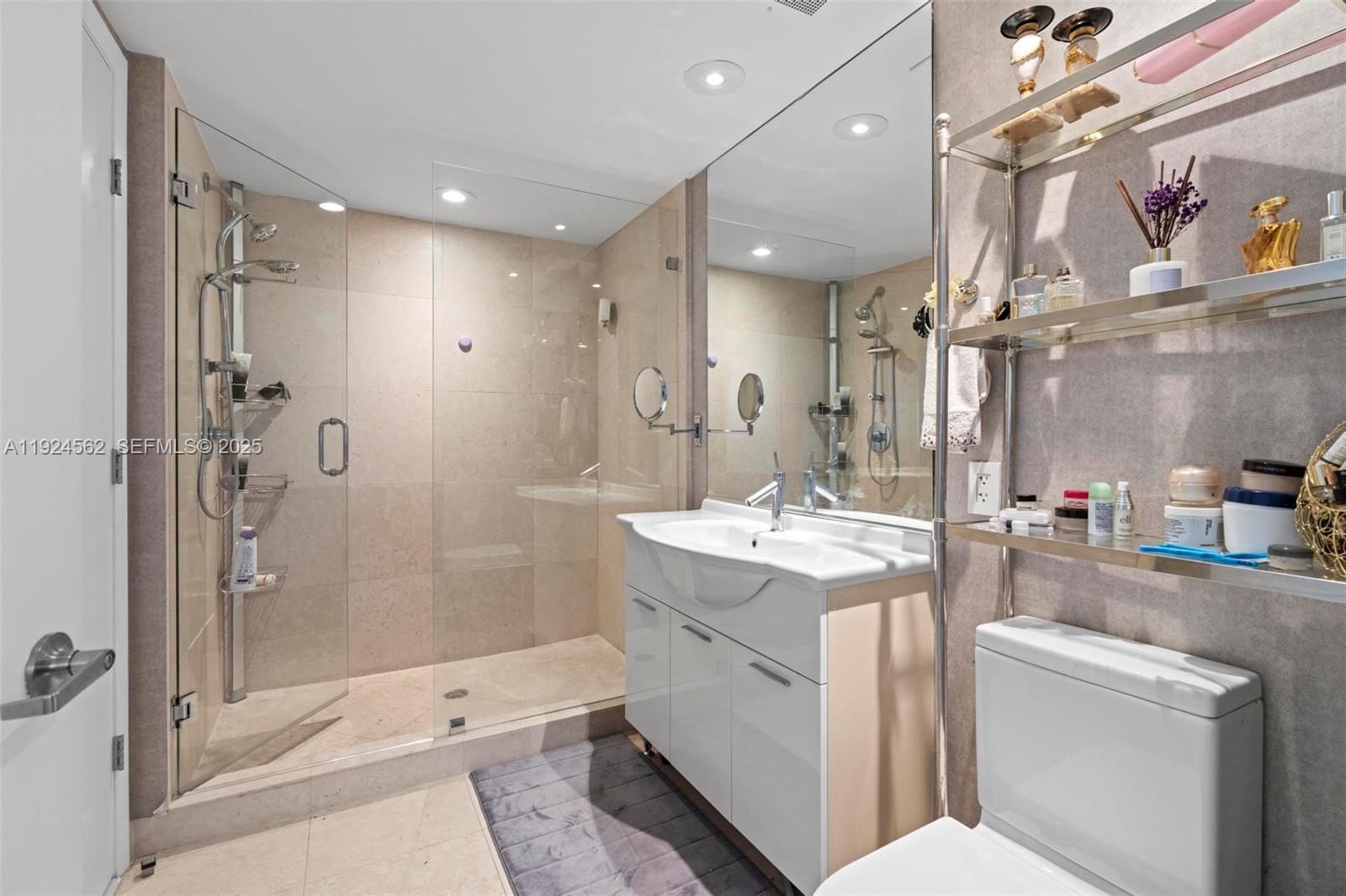 495 Brickell Ave # 501
