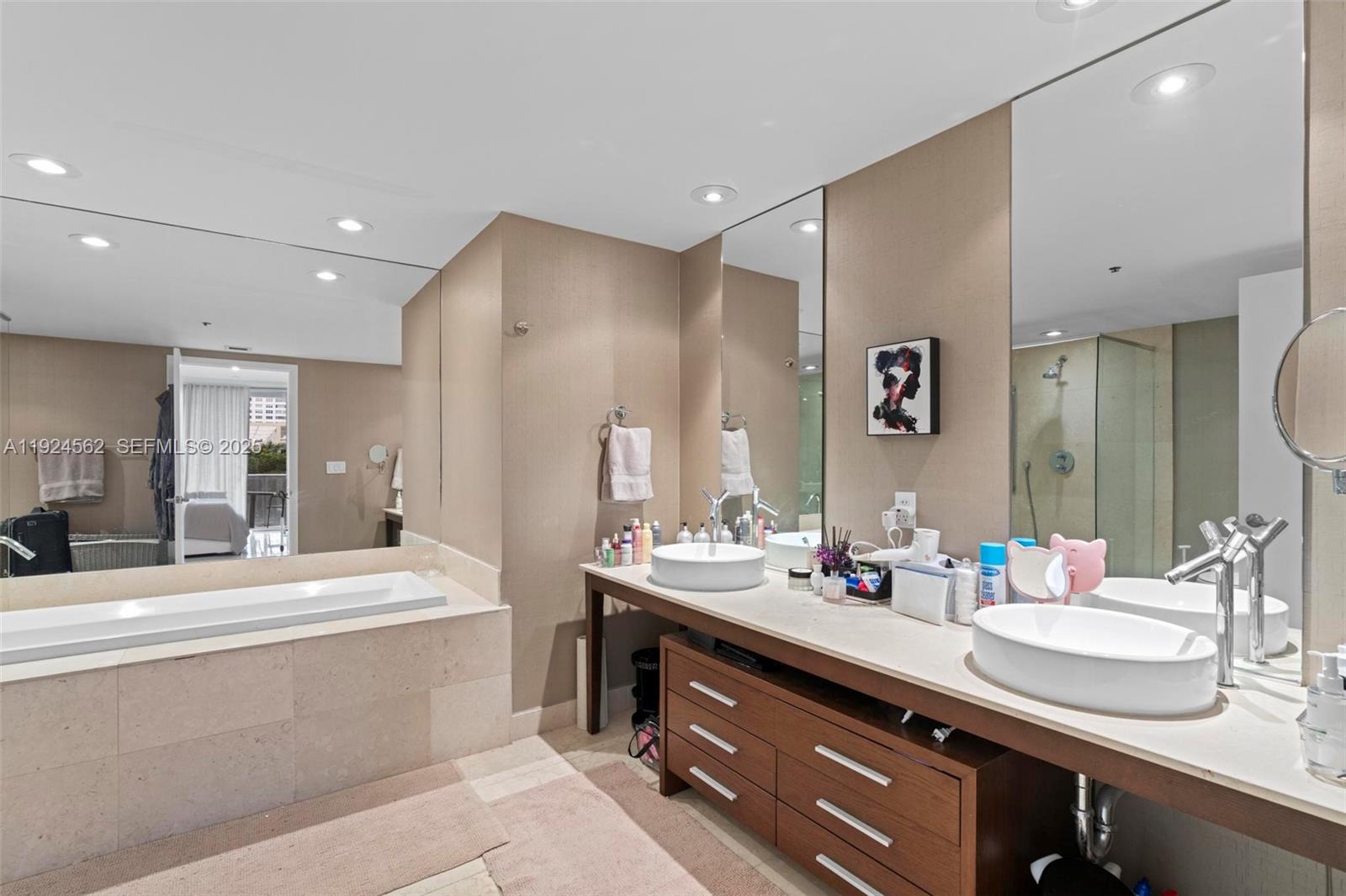 495 Brickell Ave # 501