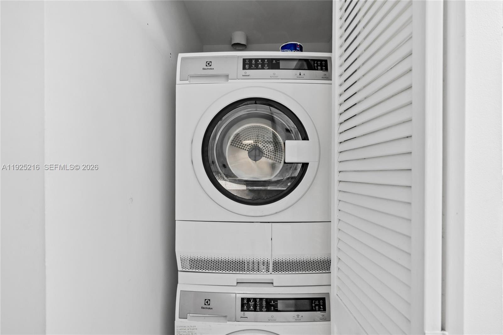 701 Brickell Key Blvd # 1911