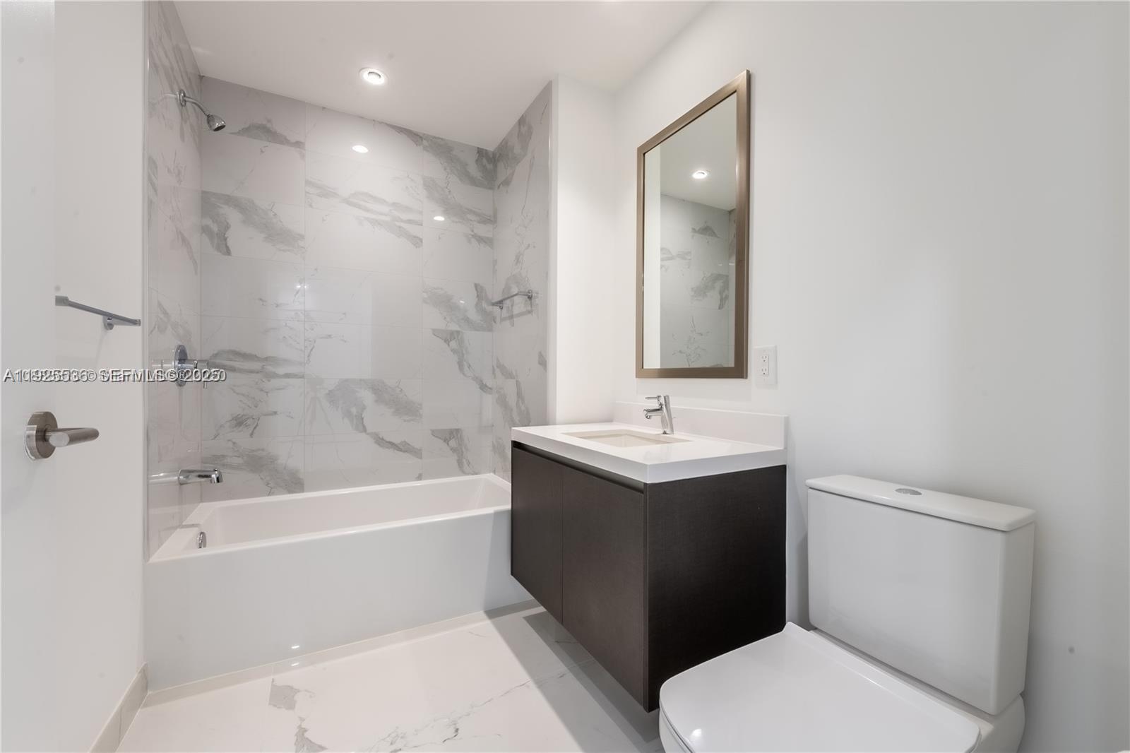 851 NE 1st Ave # 3308
