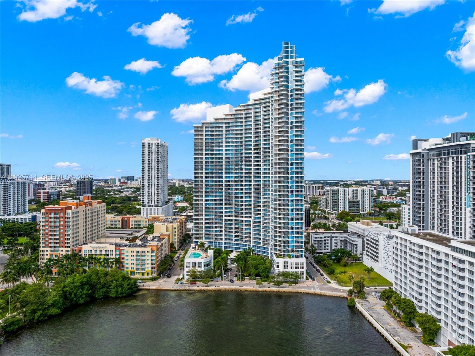2020 N Bayshore Dr # 810