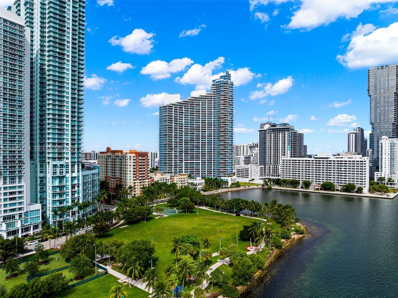 2020 N Bayshore Dr # 810