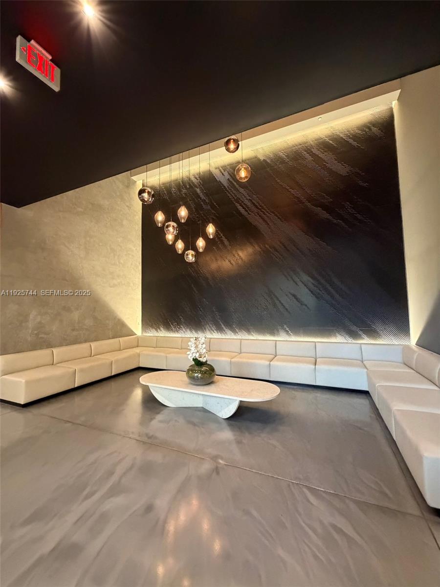 151 SE 1st St # 1004