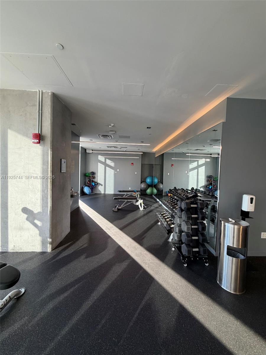 151 SE 1st St # 1004