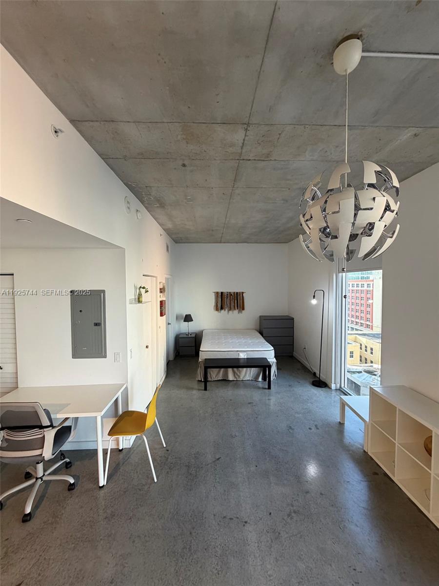 151 SE 1st St # 1004