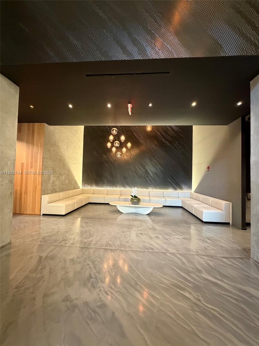 151 SE 1st St # 1004