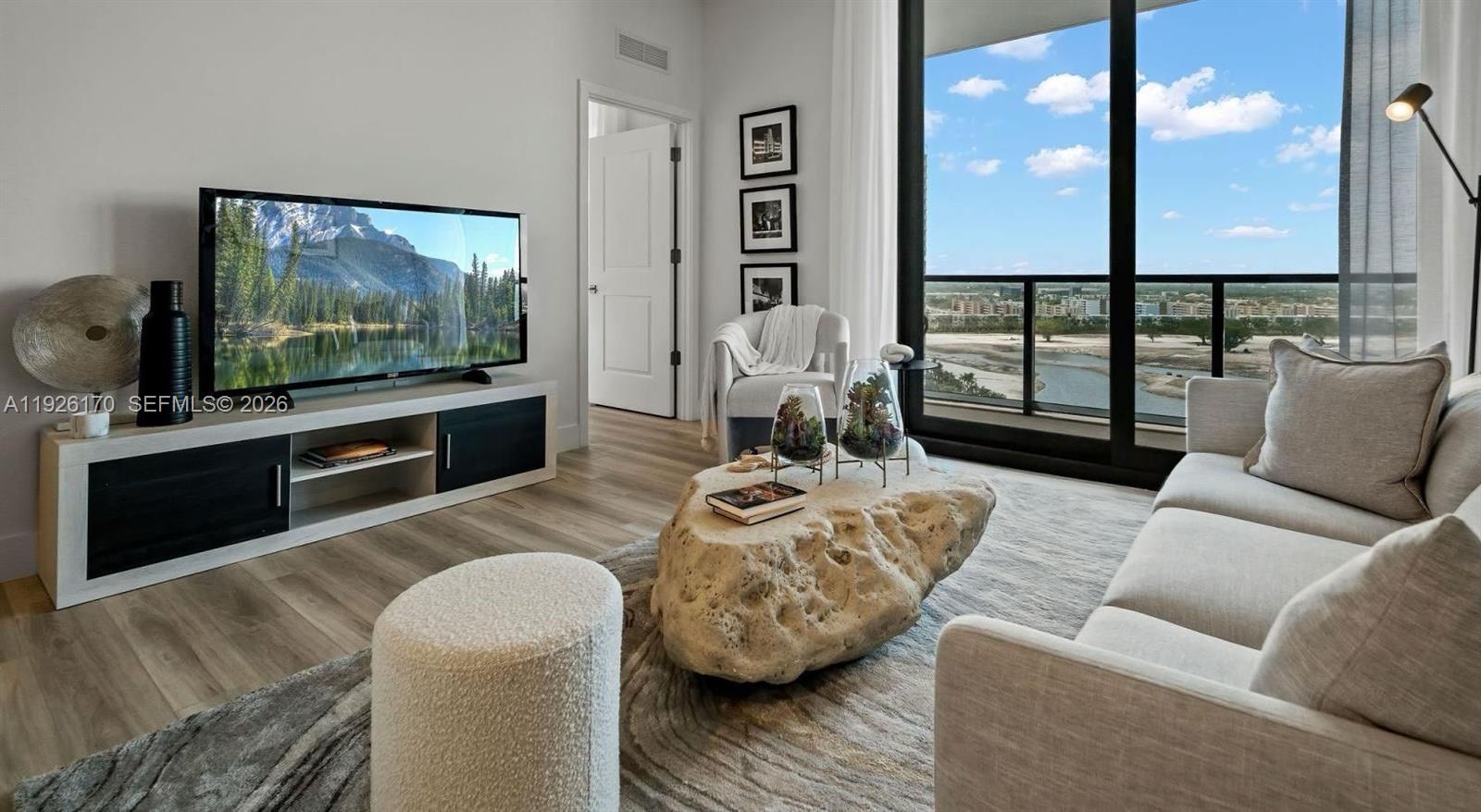 101 Diplomat pkwy # 1103