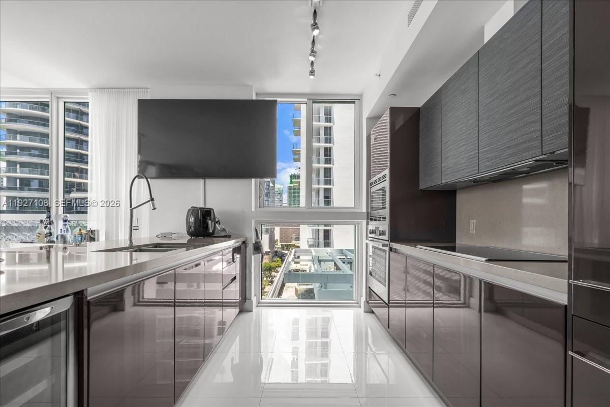1080 Brickell Ave # 1509