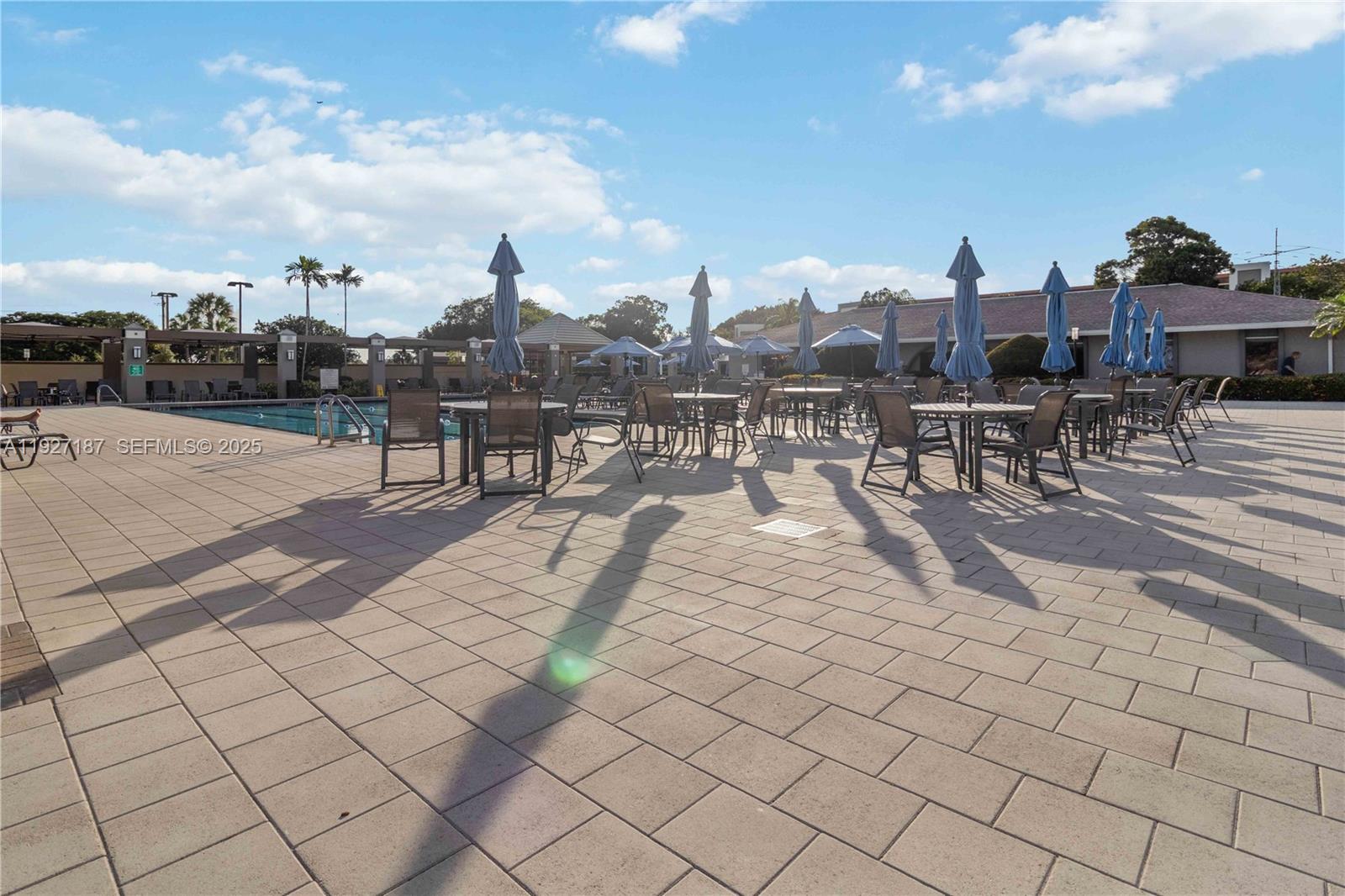 1805 Eleuthera Pt # A2