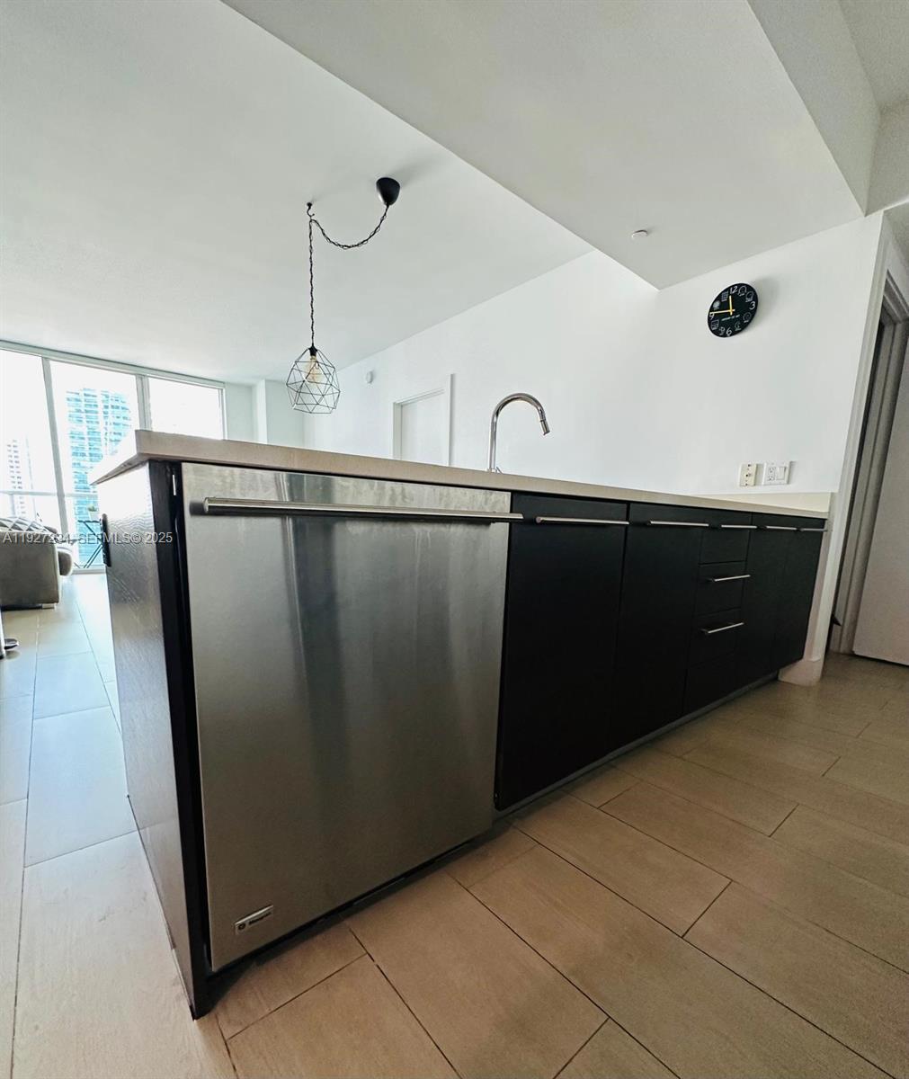 500 Brickell Ave # 2205