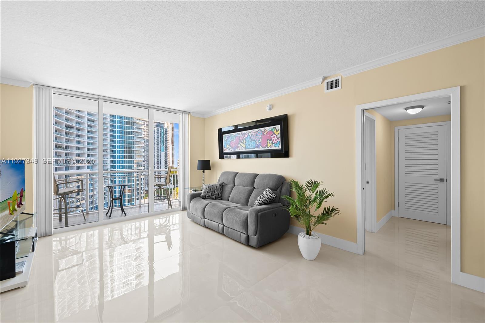 2000 N Bayshore Dr # 1503