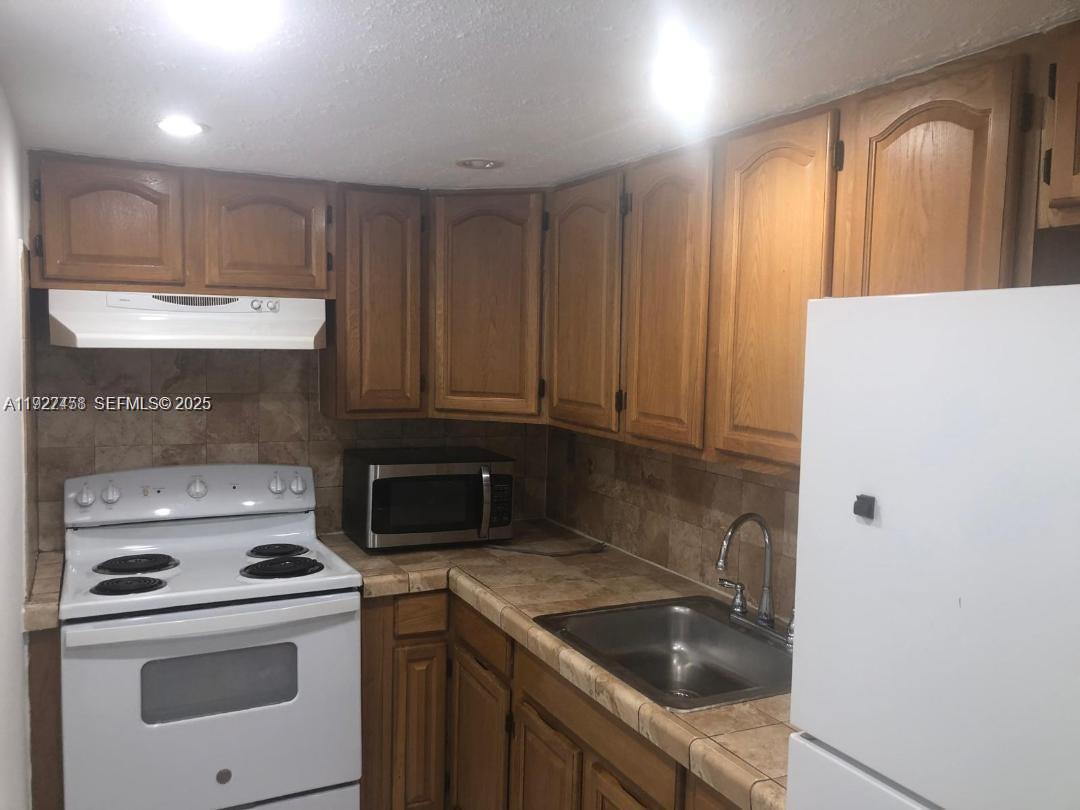 4705 NW 7th St # 7 Unit: 204-7