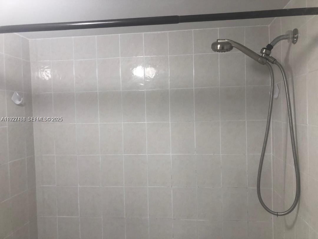 4705 NW 7th St # 7 Unit: 204-7