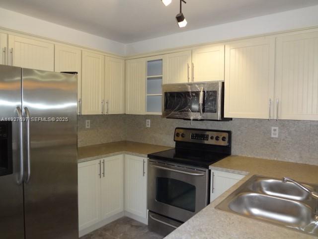 452 NE 210th Circle Ter # 2037