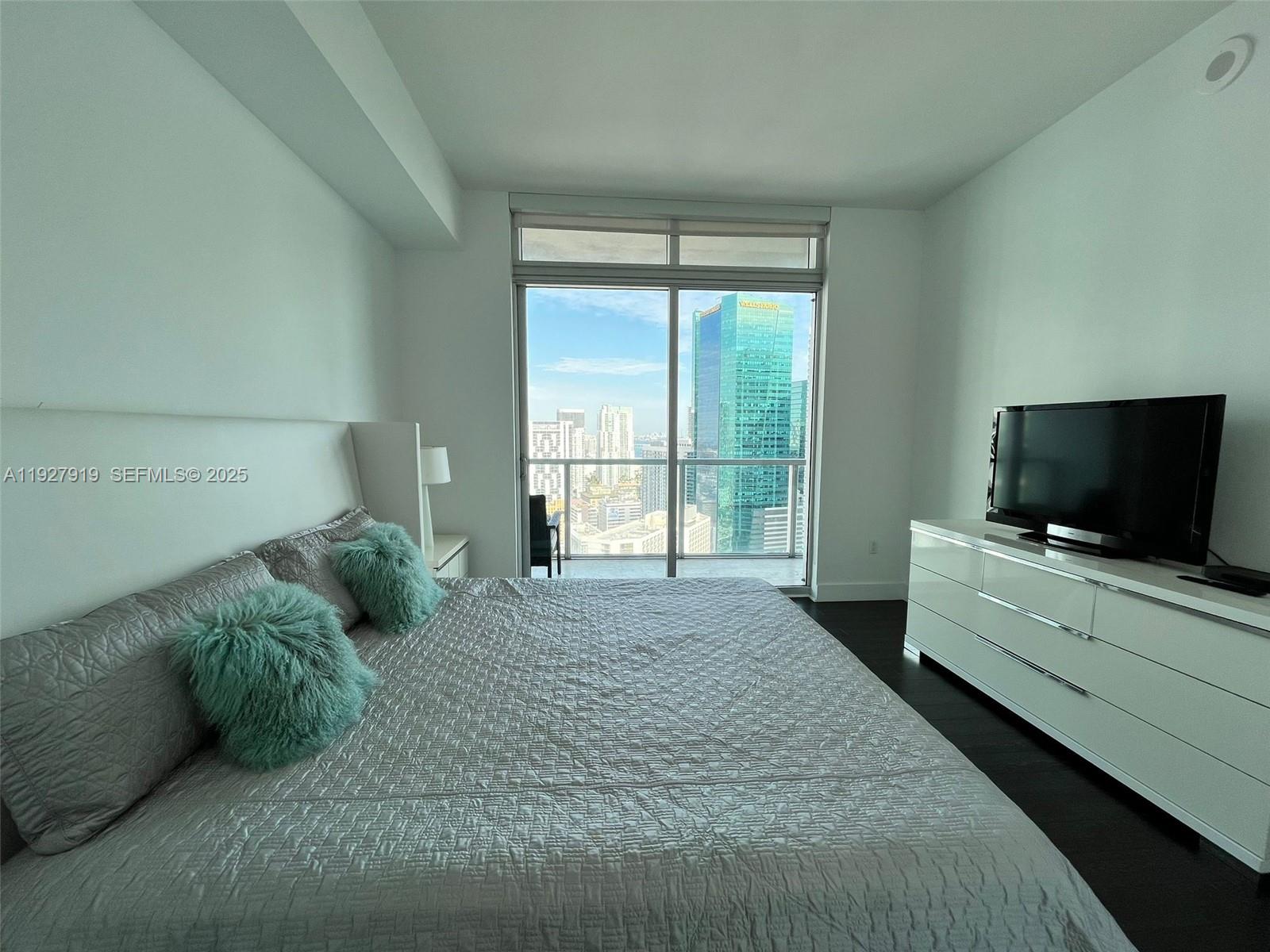 55 SE 6th St # 4103
