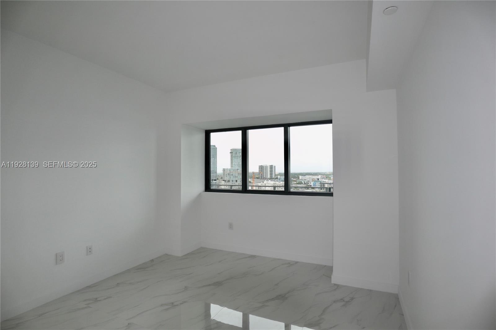 650 NE 32 # 1703