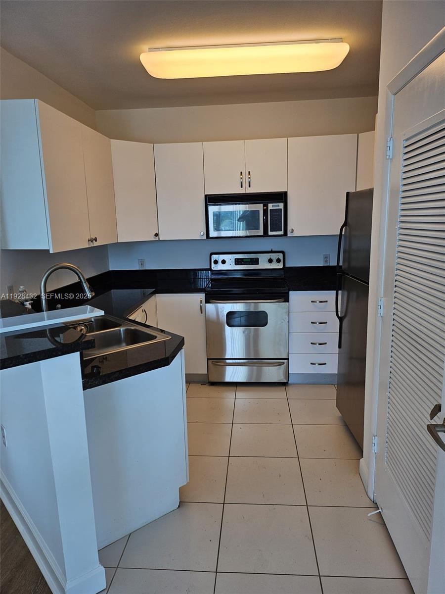 1401 SW 22nd St # 1405