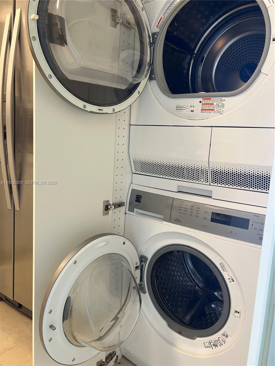 1450 Brickell Bay Dr # 1706