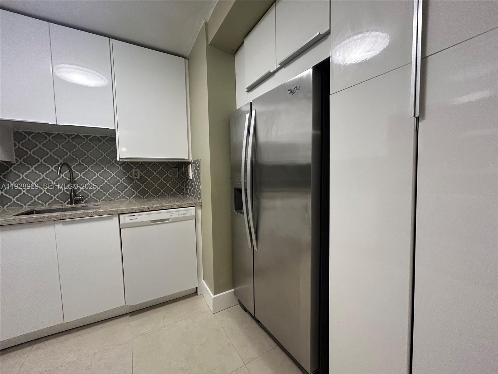 1450 Brickell Bay Dr # 1706